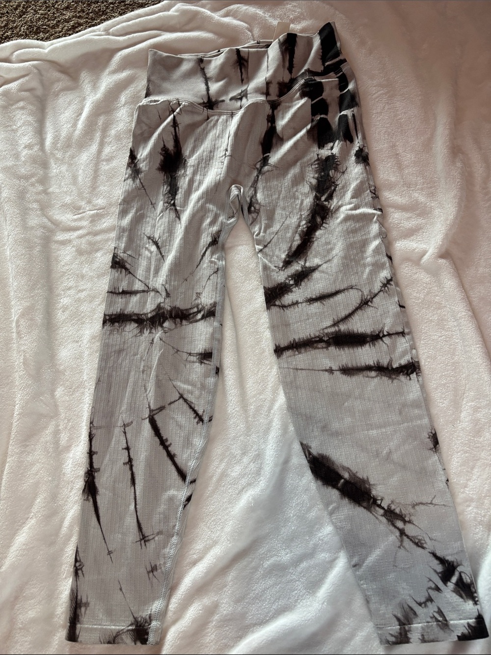 Pink Active new with tags Leggings size large tie dye ribbed pants